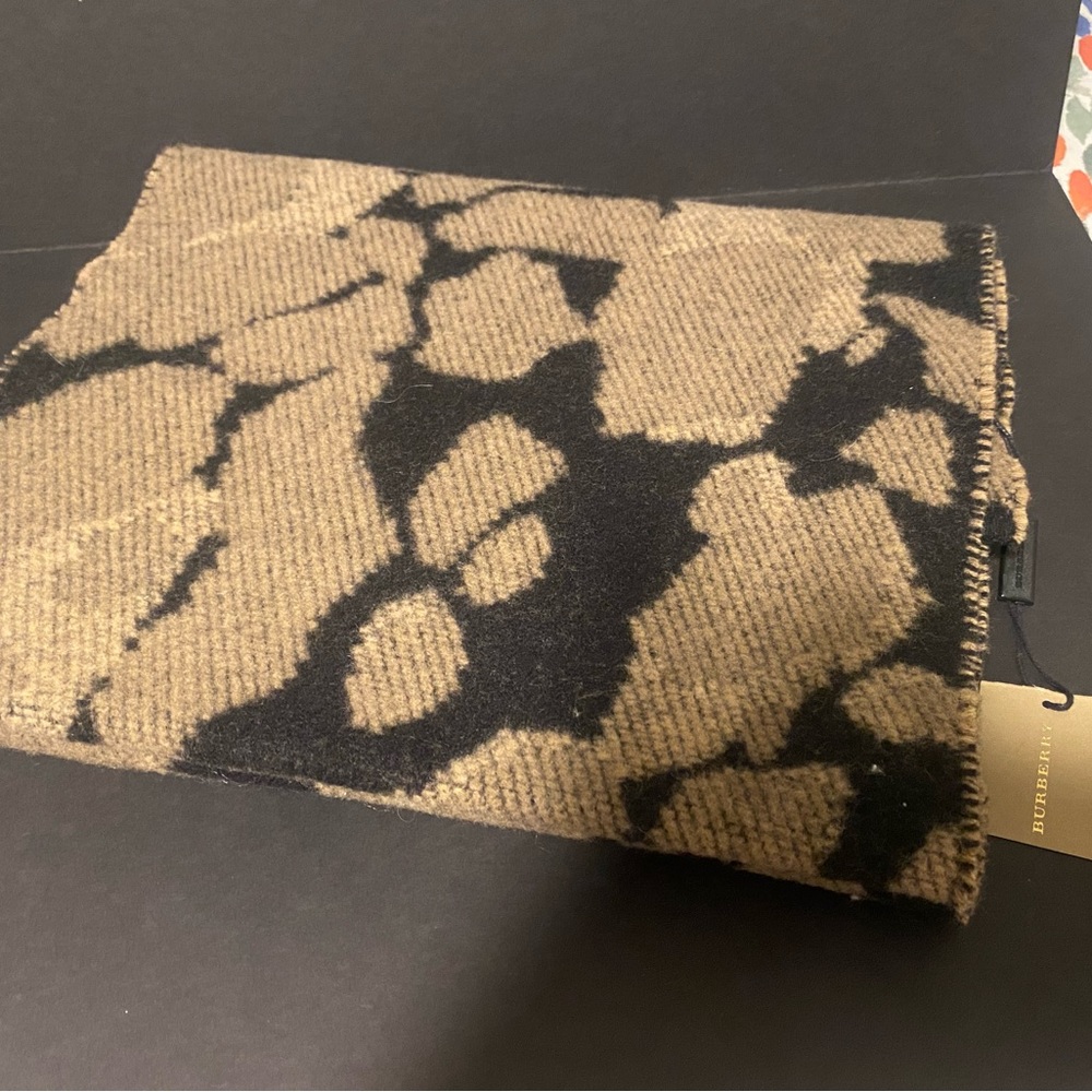 Burberry Animal Print Chunky Scarf, NWT